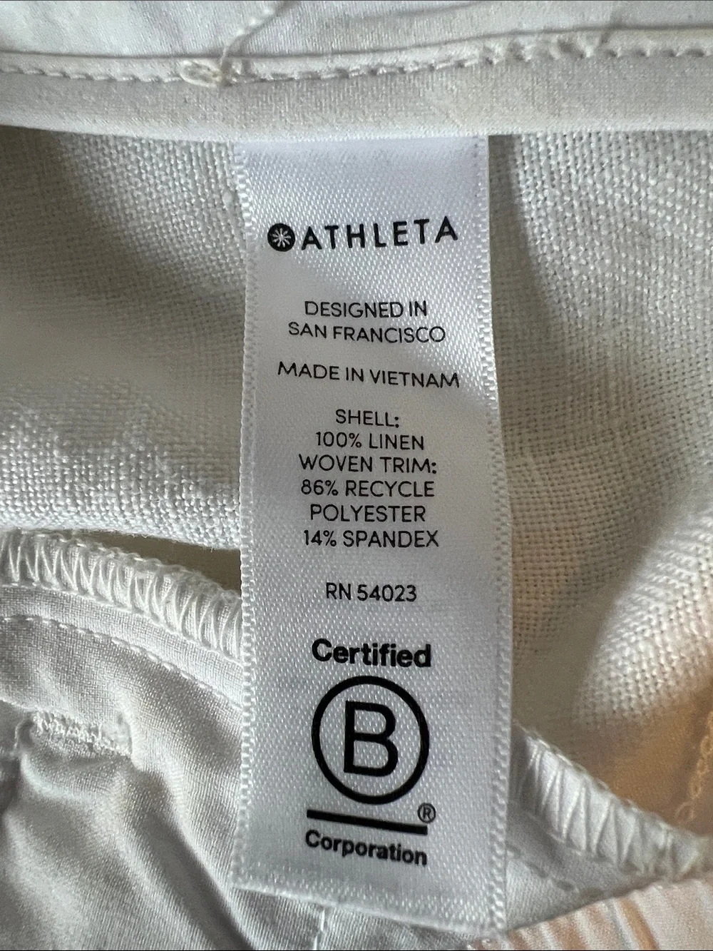 Athleta Women’s 100% Linen 4 inch shorts Beige Size 8 Sporty Lightweight Lounge - Picture 10 of 10